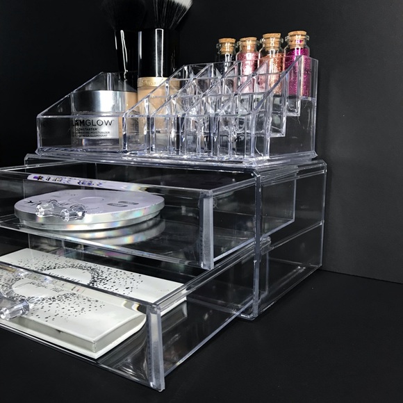 NEW!! 🌟 SET OF TWO! ACRYLIC MAKEUP ORGANIZERS - Picture 3 of 3